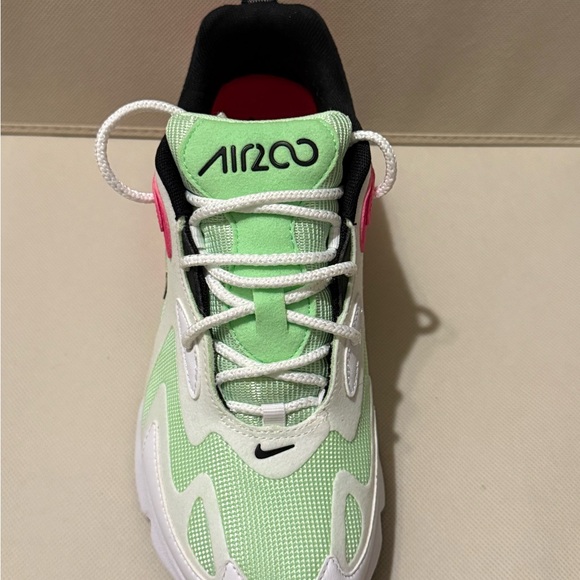 Nike Air Max Sneakers in Green and Pink - Picture 3 of 9